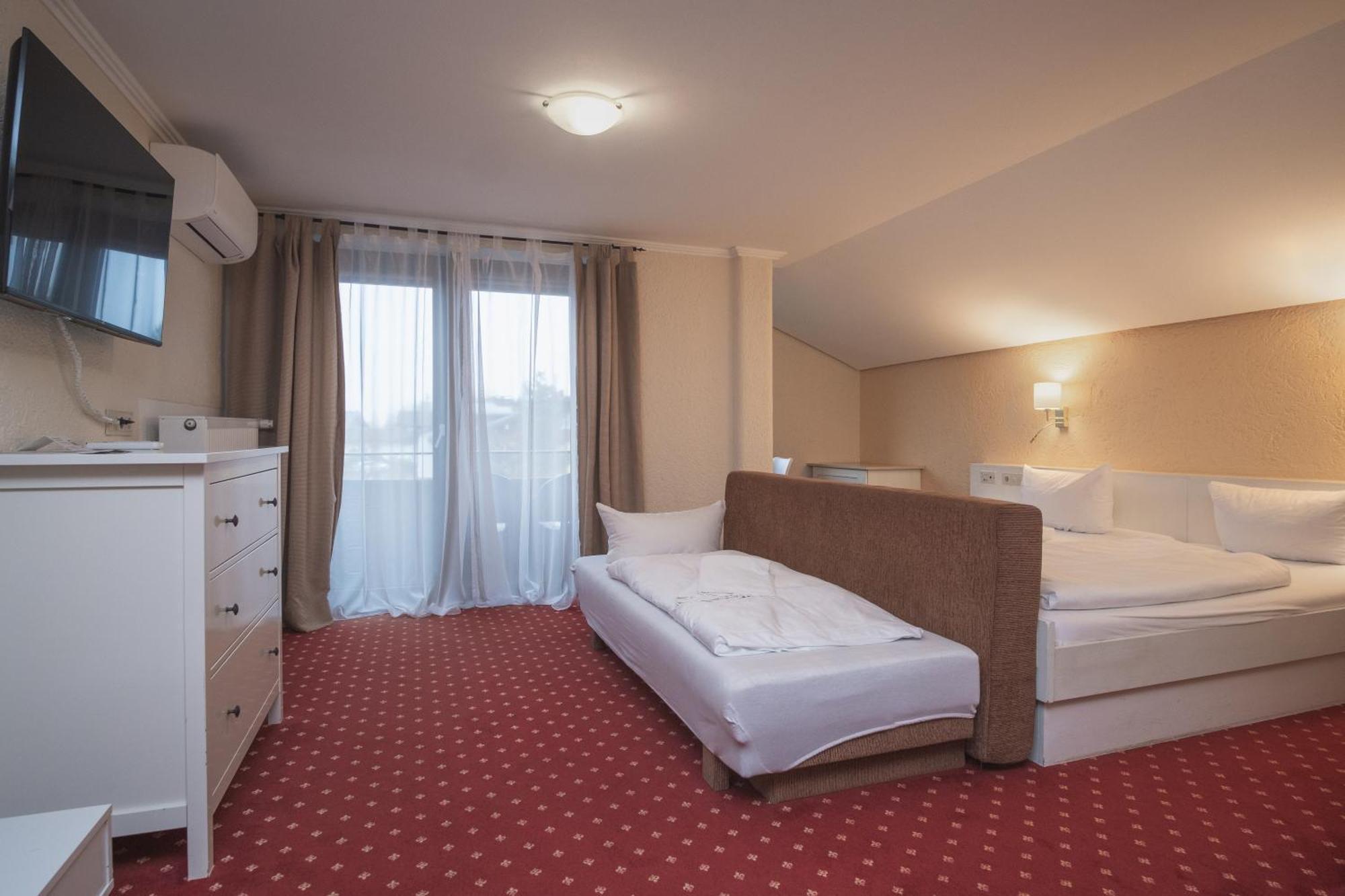 Trail Hotel Оберштауфен Экстерьер фото
